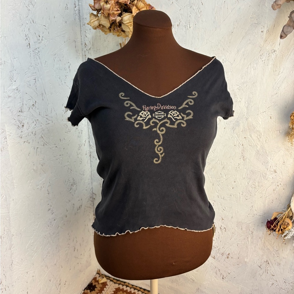 Y2K Harley Davidson V-Neck Rose Art Tee Shirt XL